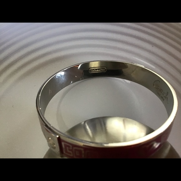 👑 Coach Poppy Bangle Bracelet - Picture 9 of 9